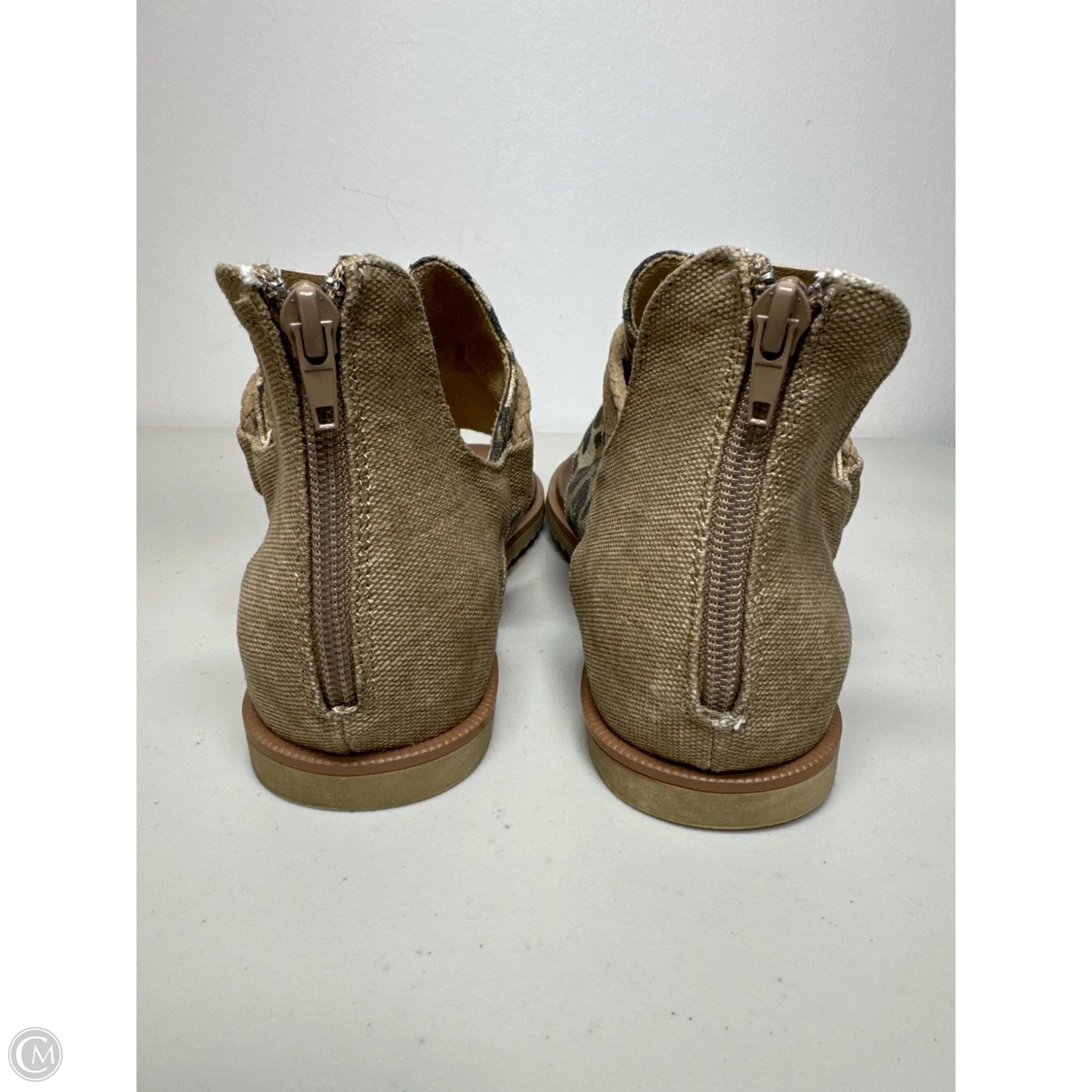 Sandals Flats By Very J In Animal Print, Size: 9.5