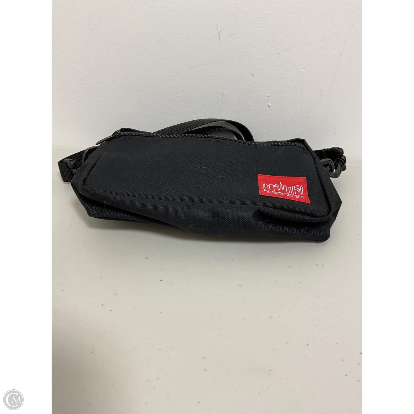Crossbody By Clothes Mentor, Size: Medium
