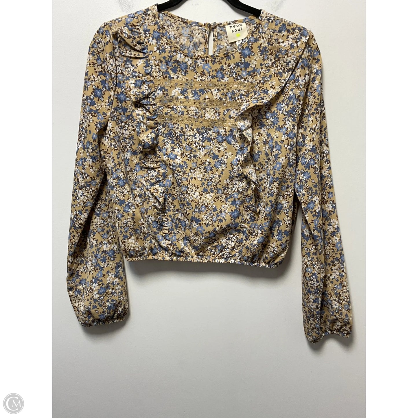 Blouse Long Sleeve By Clothes Mentor In Tan & White, Size: Xs