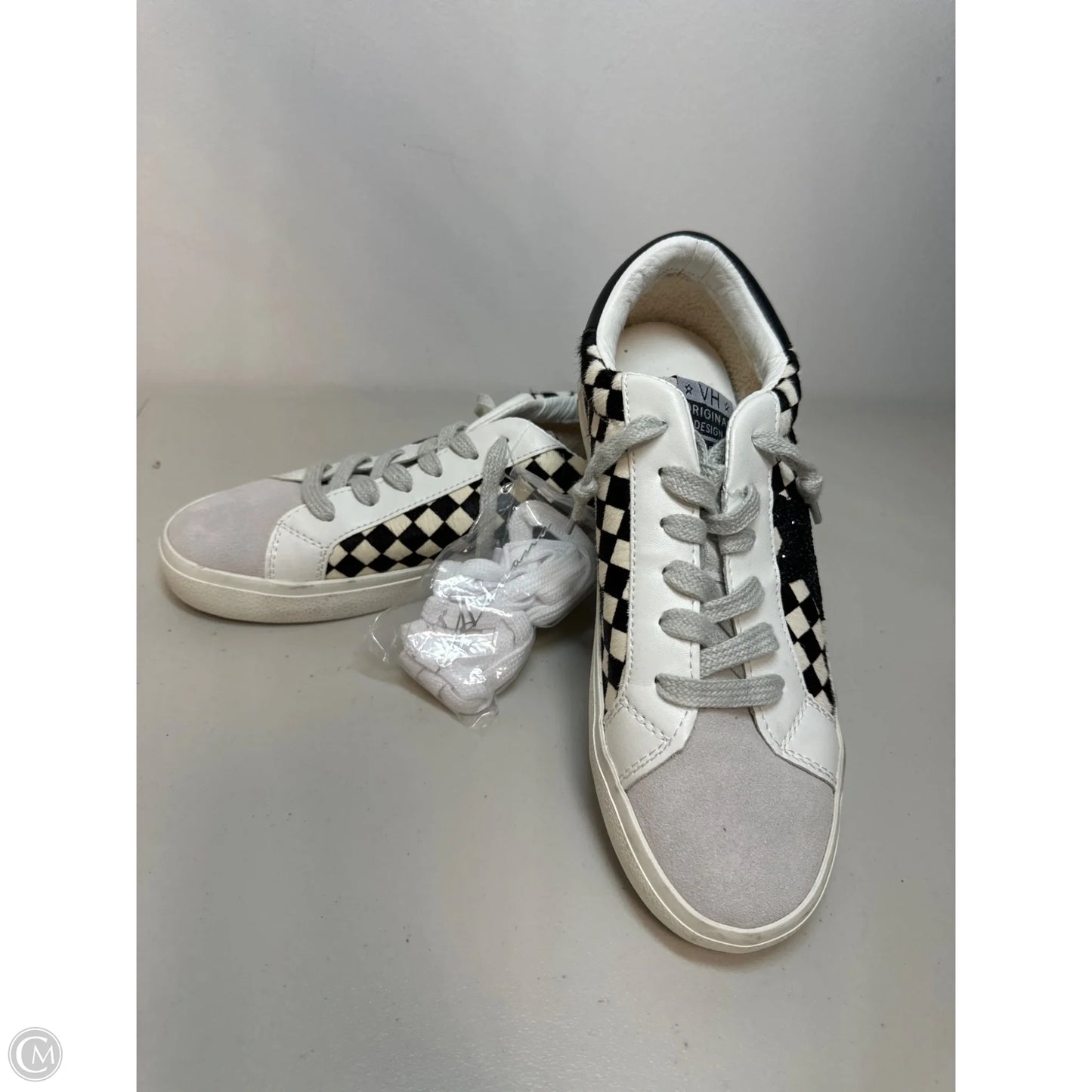 Shoes Sneakers By Vintage Havana In Checkered Pattern, Size: 8.5