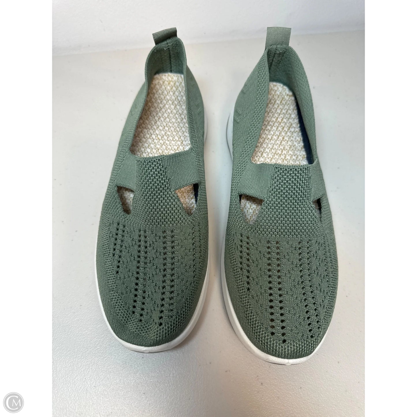 Shoes Sneakers By Clothes Mentor In Green, Size: 9