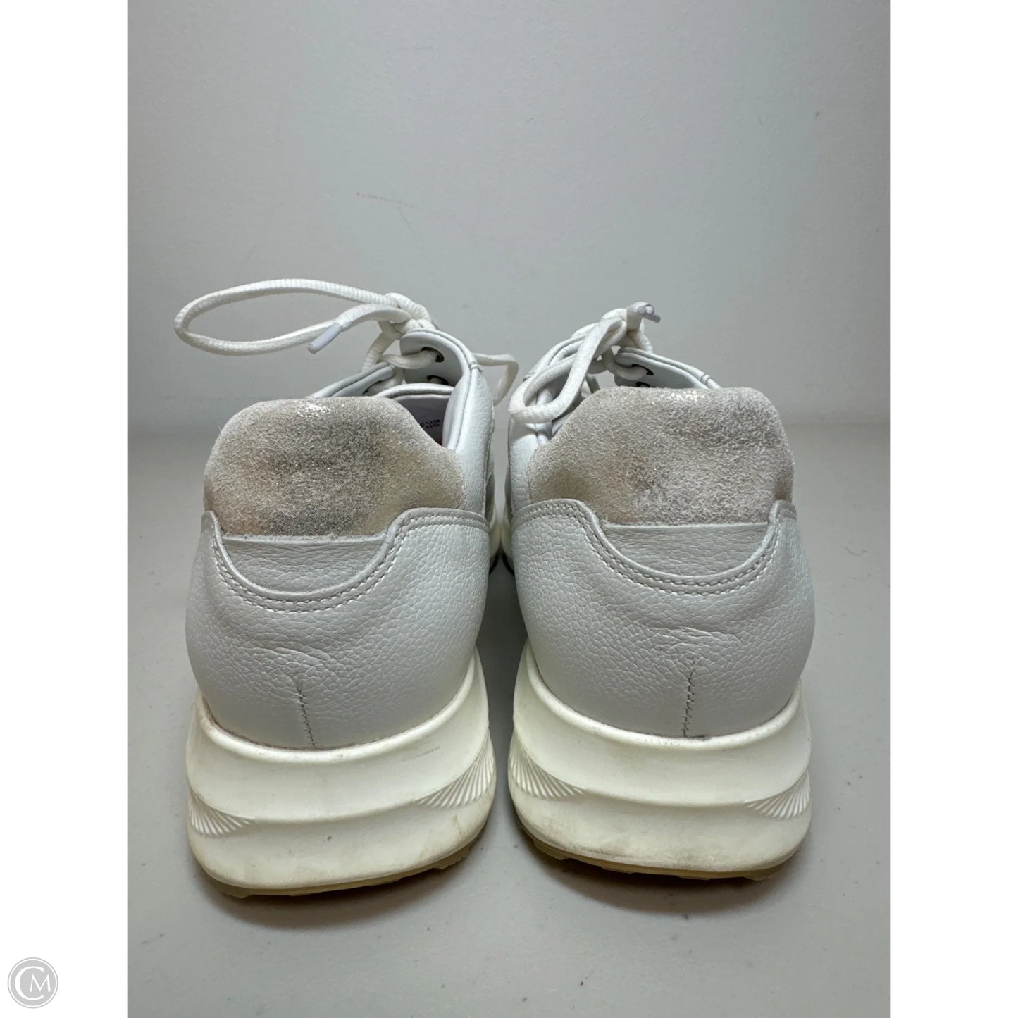 Shoes Athletic By Mephisto In White, Size: 7