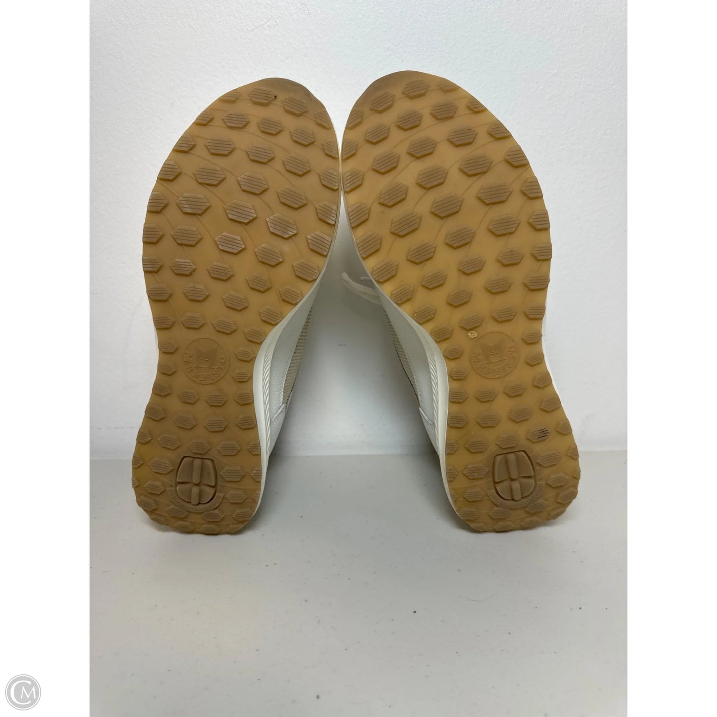 Shoes Athletic By Mephisto In White, Size: 7