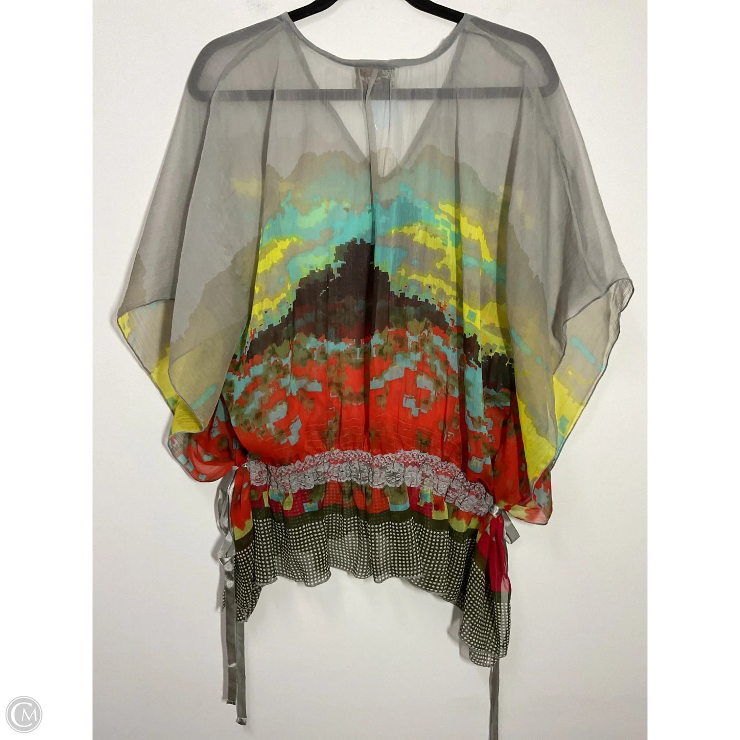 Top Short Sleeve By Clothes Mentor In Grey & Yellow, Size: L