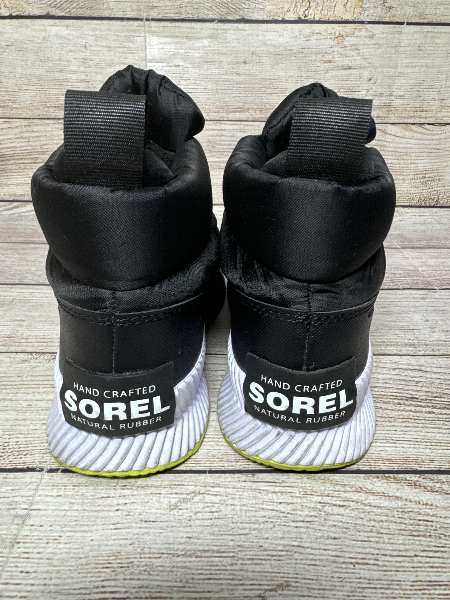 Boots Ankle Flats By Sorel Size: 6