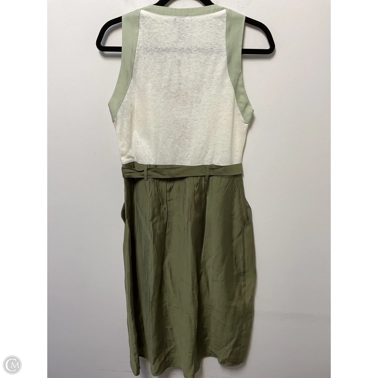 Dress Casual Short By Clothes Mentor In Cream & Green, Size: S