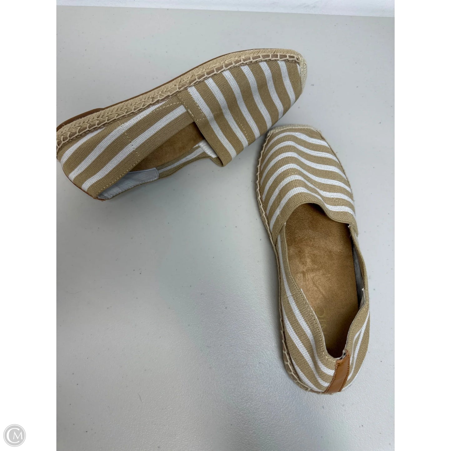 Shoes Flats By Vionic In Cream & Tan, Size: 8.5