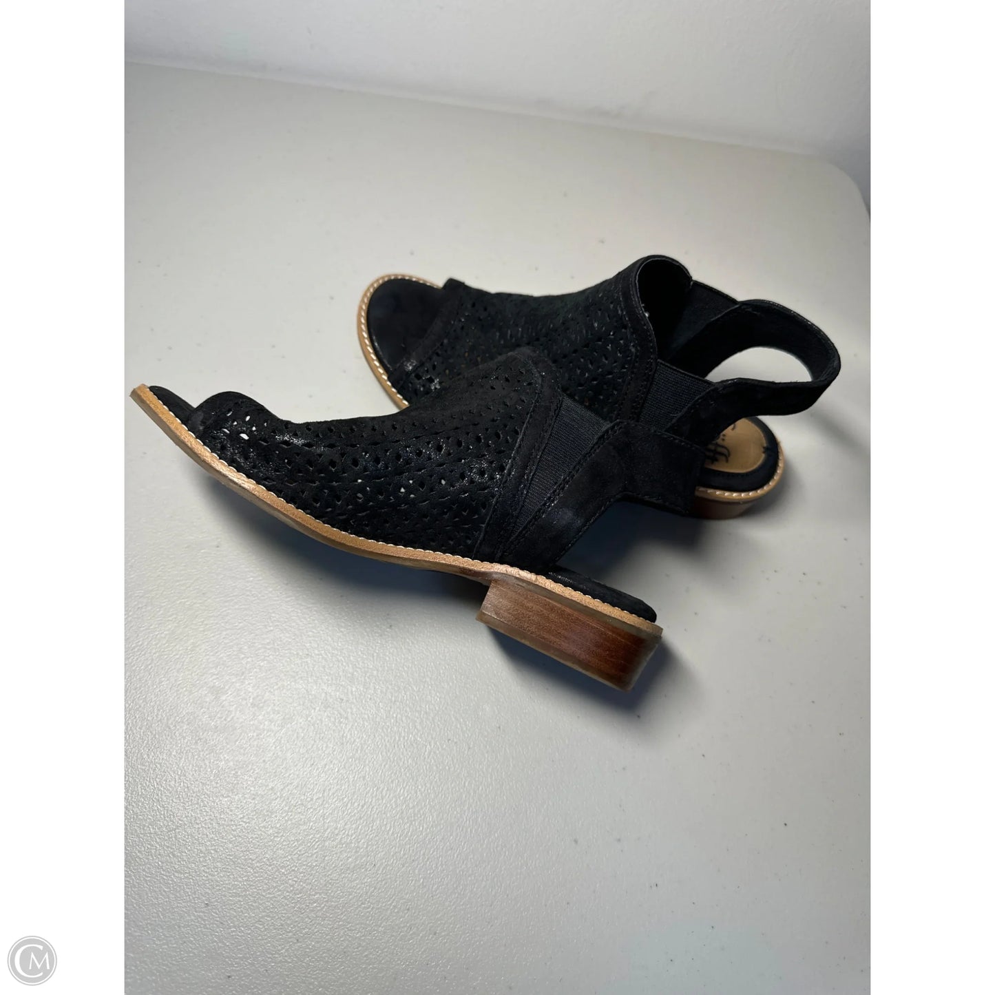 Sandals Flats By Sofft In Black, Size: 6