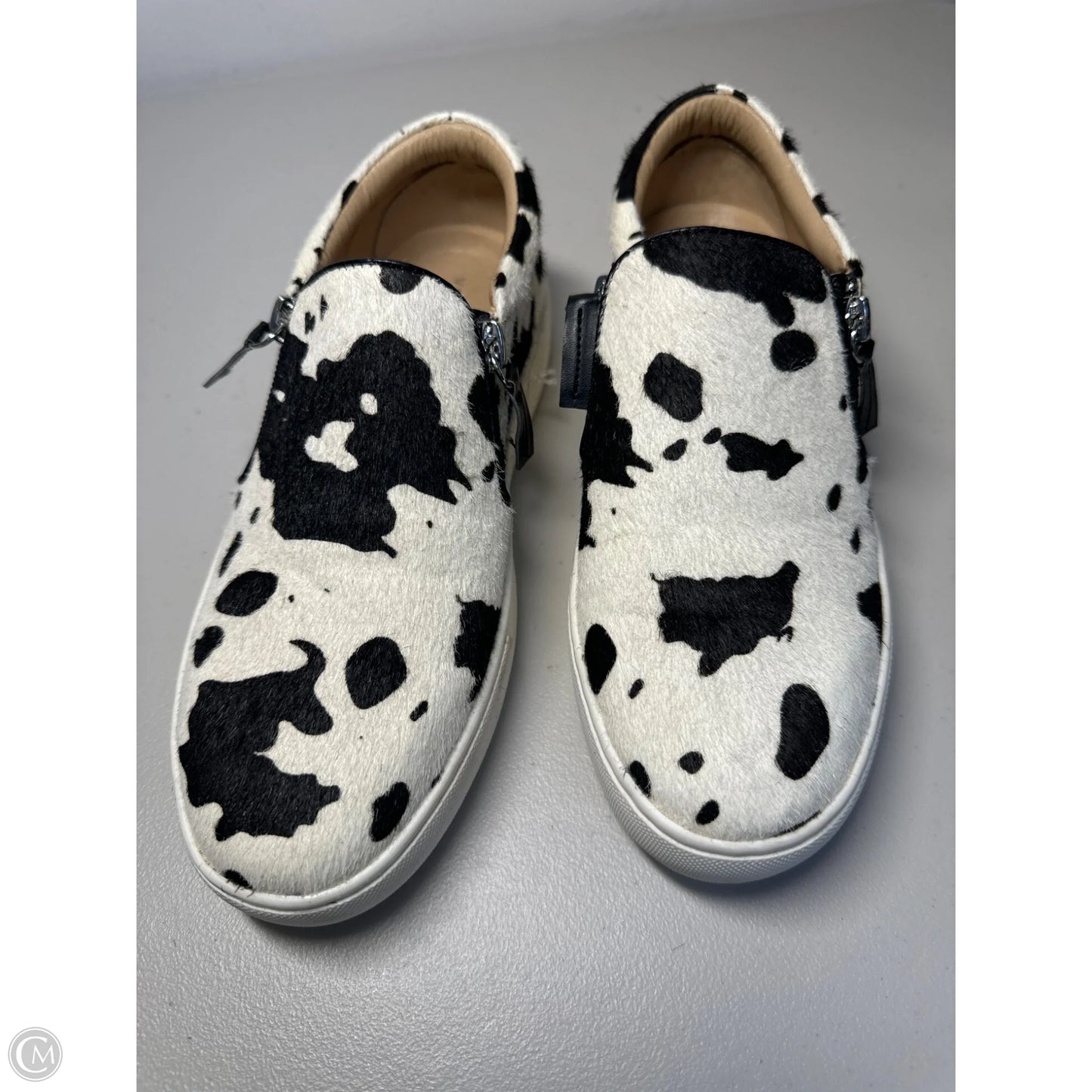 Shoes Flats By Very Volatile In Animal Print, Size: 6