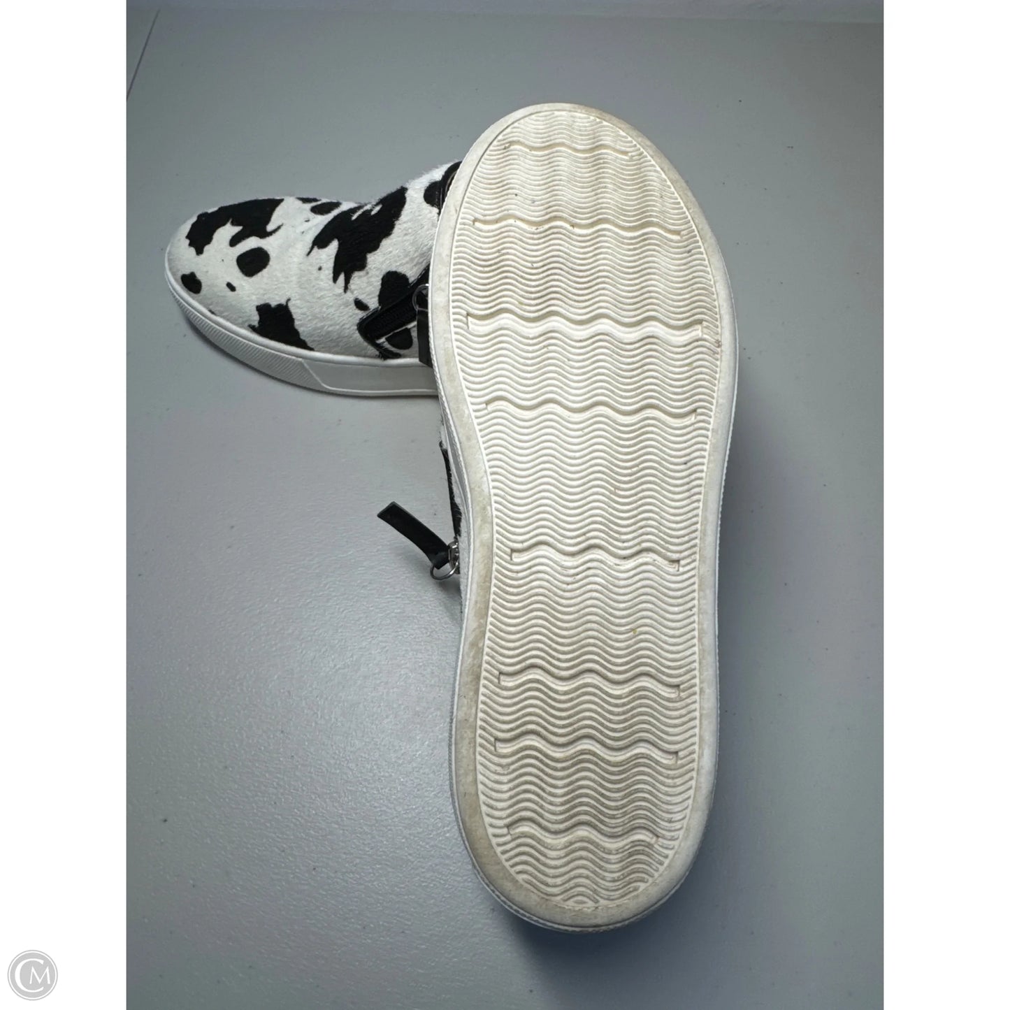 Shoes Flats By Very Volatile In Animal Print, Size: 6