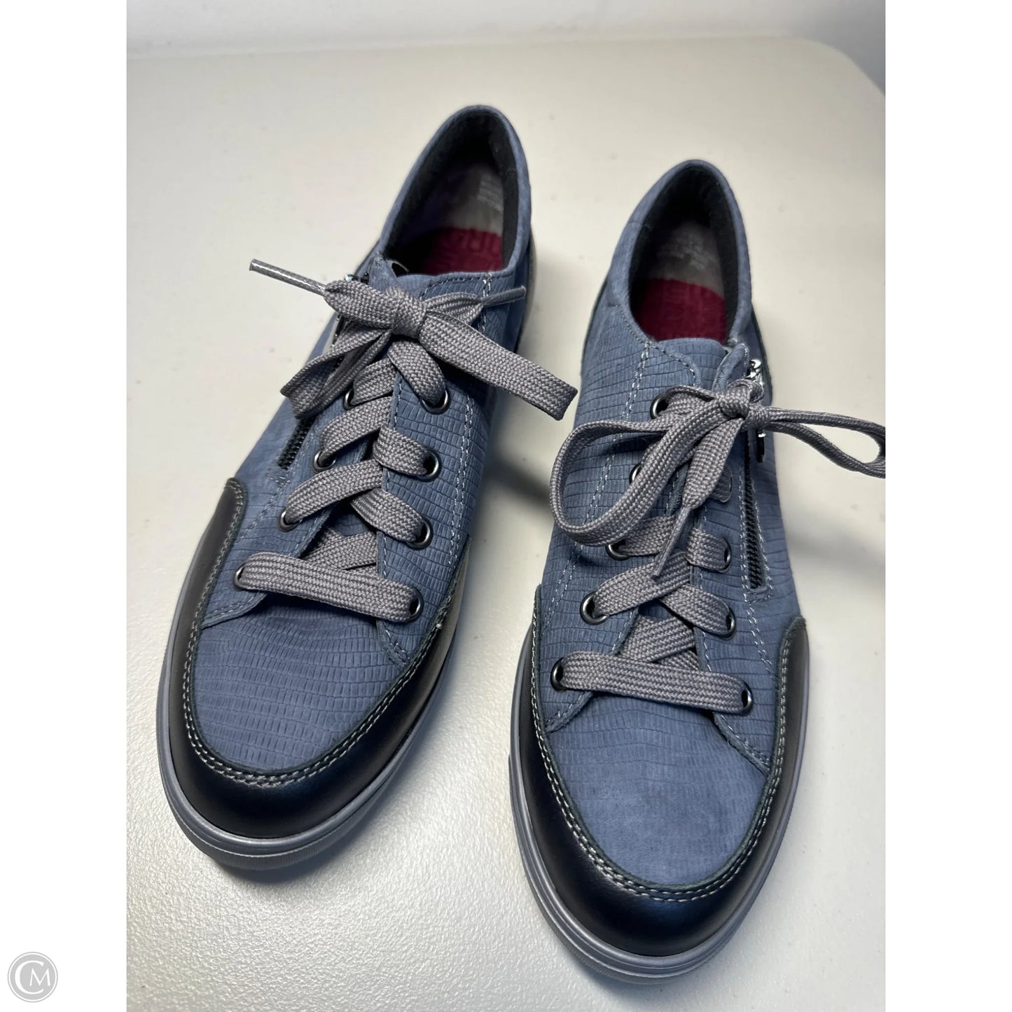 Shoes Sneakers By Munro In Navy, Size: 6