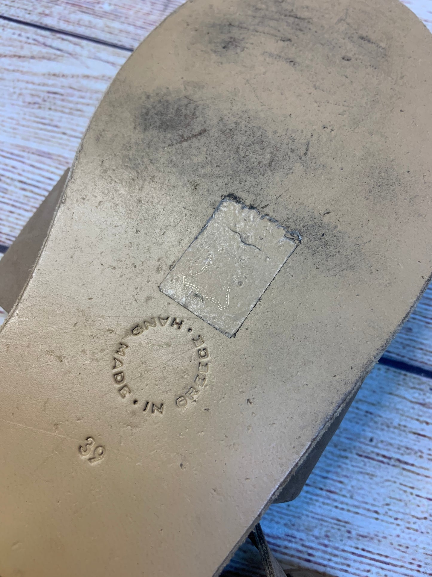 Sandals Flats By Cmb Size: 8.5