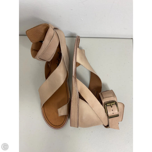 Sandals Flats By Free People In Tan, Size: 10