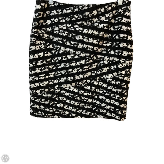 Skirt Mini & Short By White House Black Market In Black & White, Size: 6