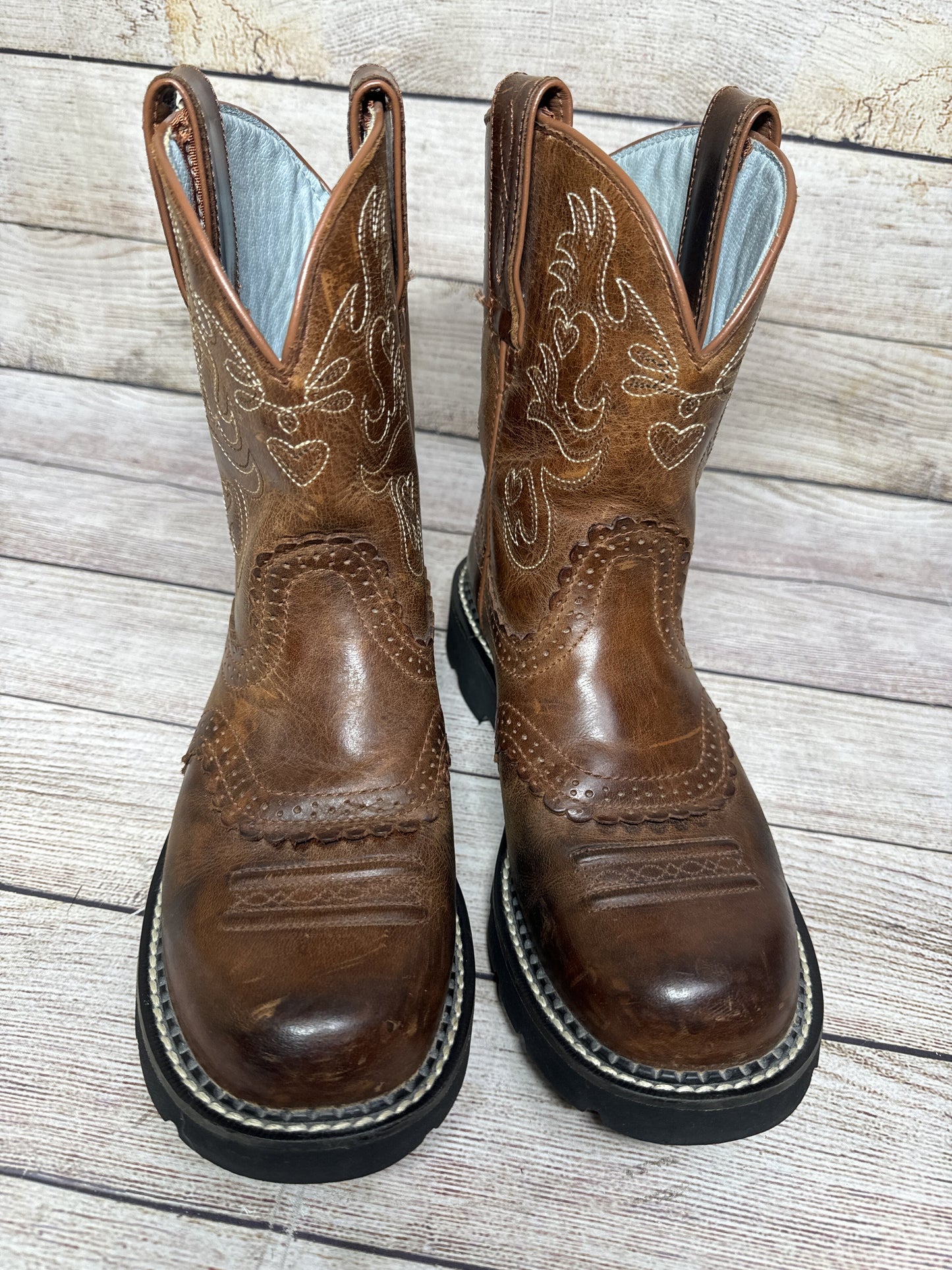 Boots Western By Ariat  Size: 8.5