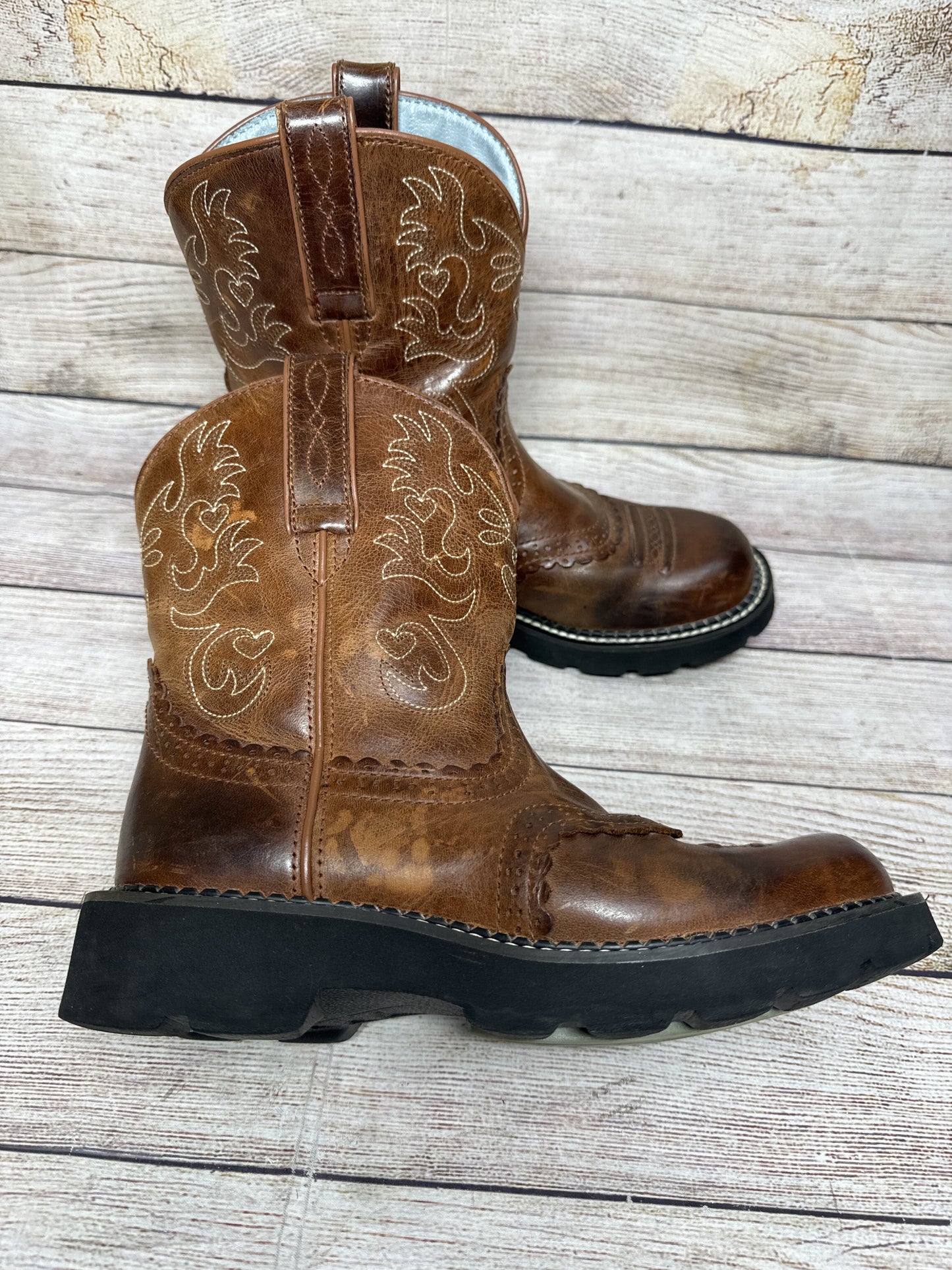 Boots Western By Ariat  Size: 8.5