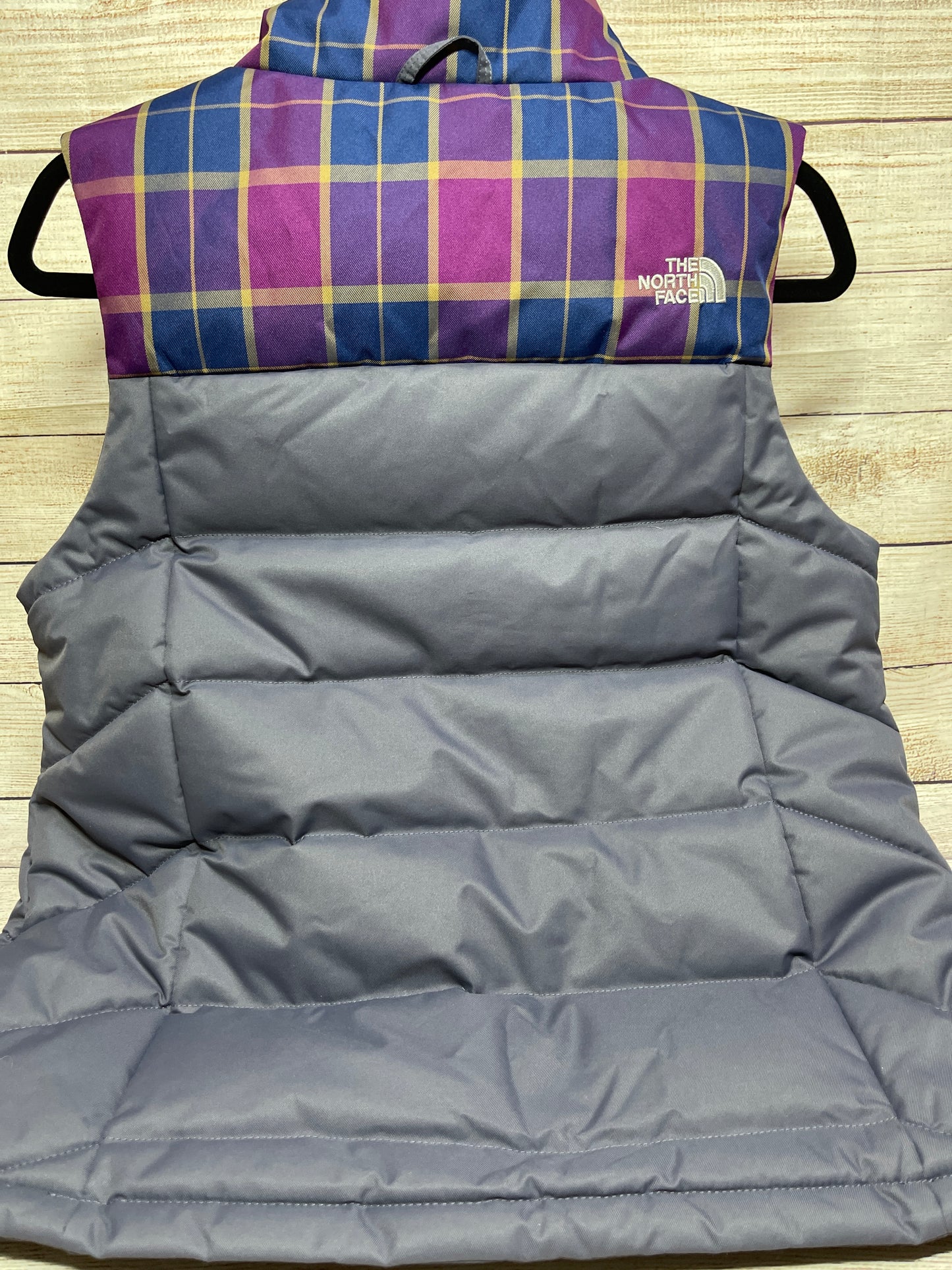 Vest Puffer & Quilted By The North Face In Plaid Pattern, Size: S