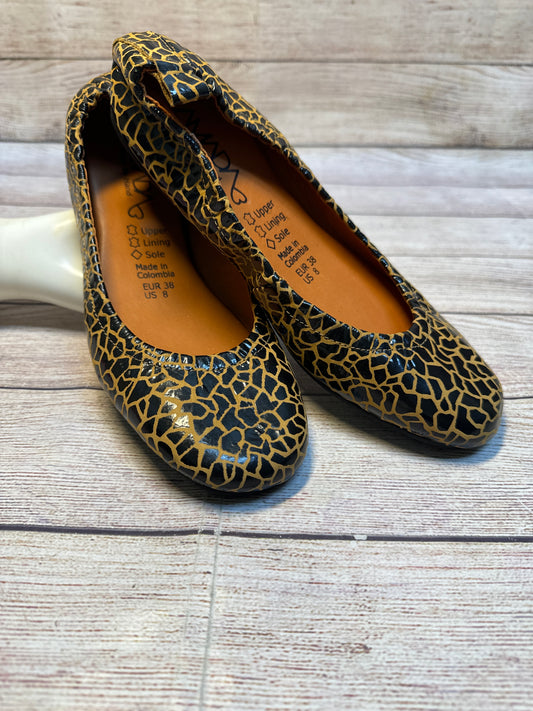 Shoes Flats By Cmb In Animal Print, Size: 8