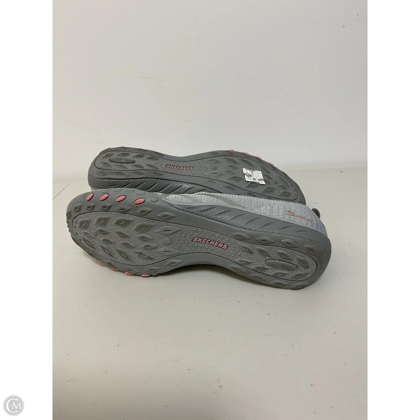 Shoes Sneakers By Skechers In Grey, Size: 8