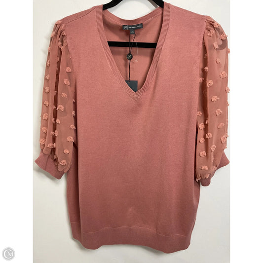 Top Short Sleeve By Adrianna Papell In Coral, Size: L