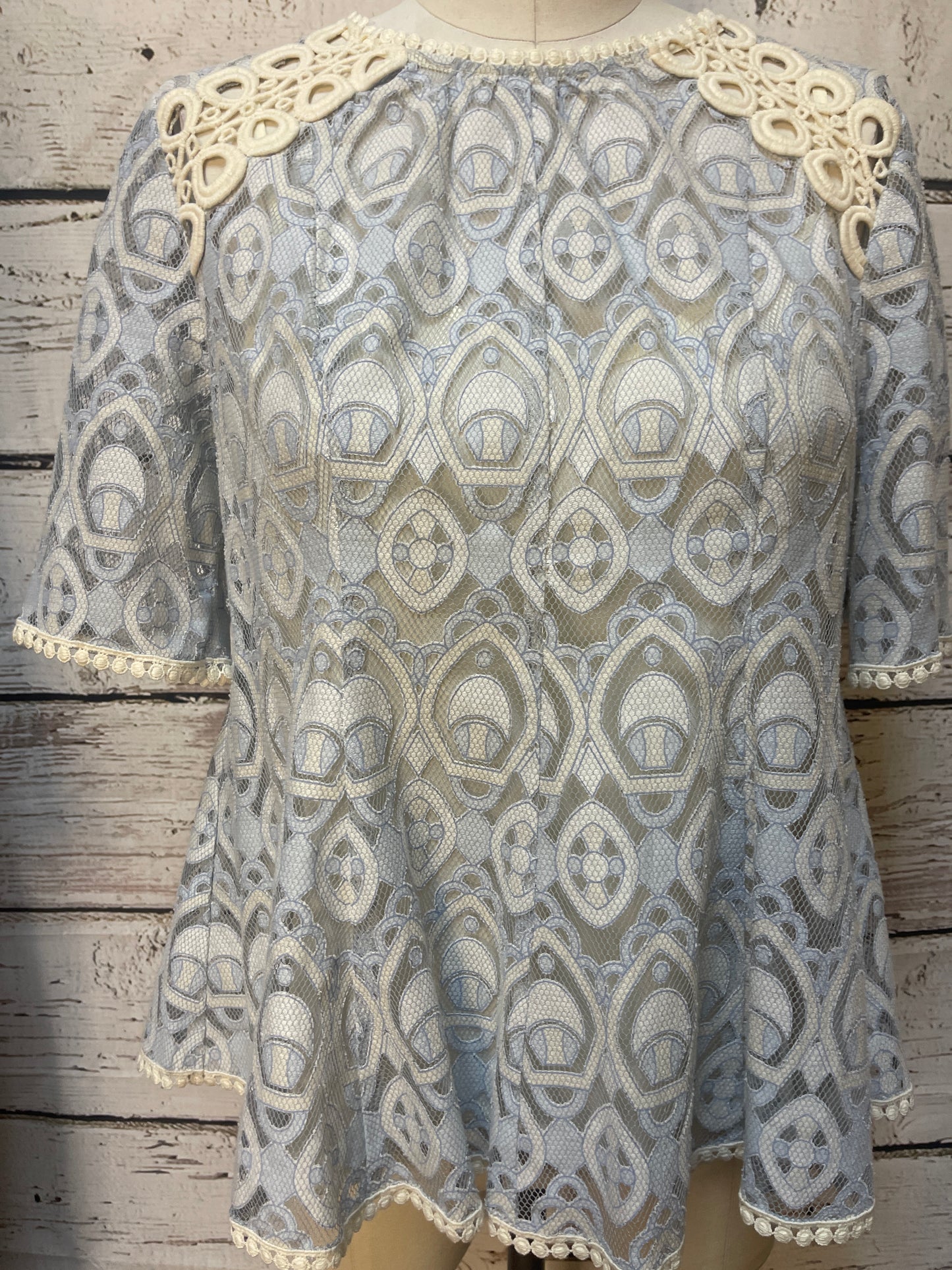 Top Short Sleeve By Hd In Paris In Blue & Cream, Size: 04