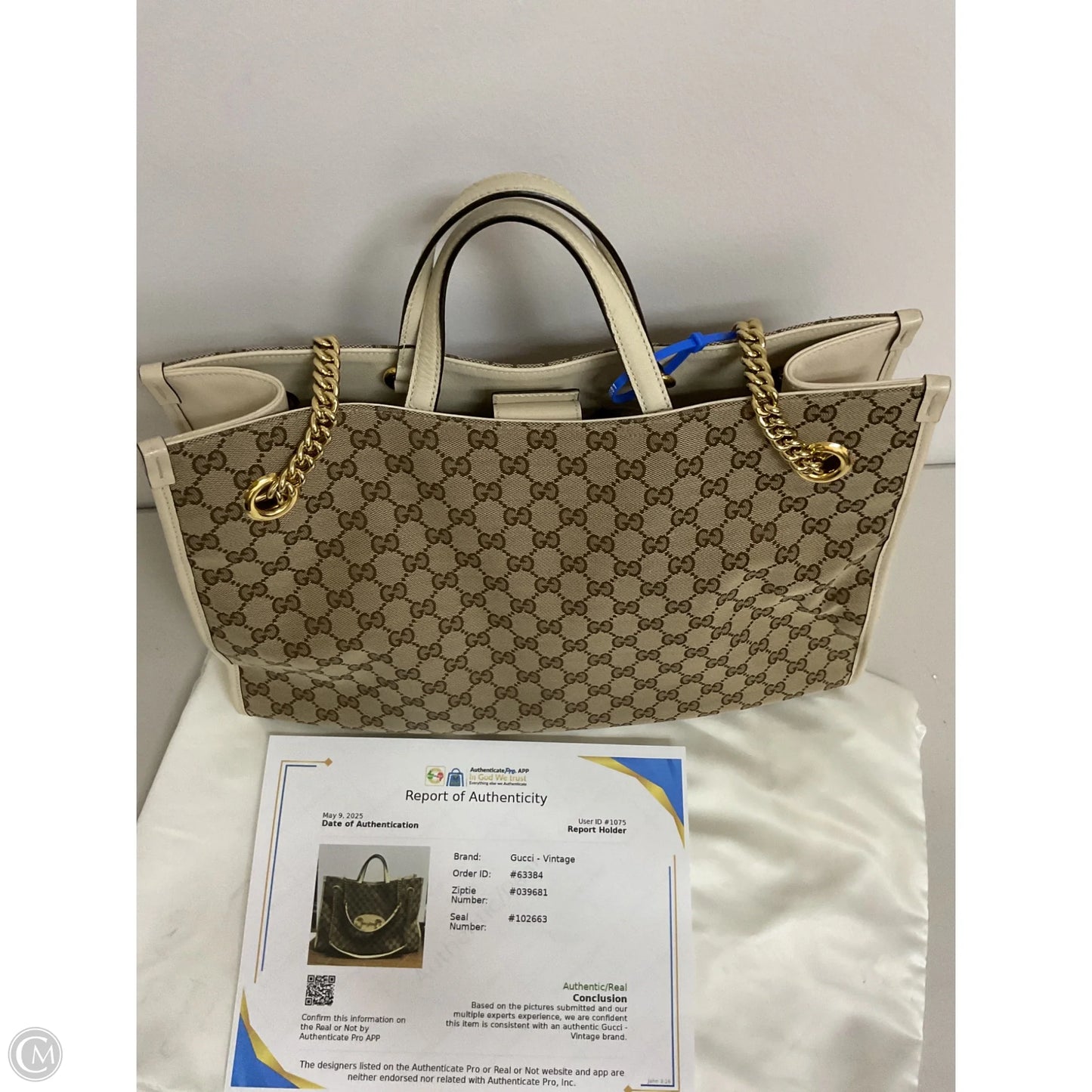 Tote Luxury Designer By Gucci, Size: Large