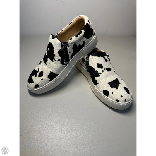 Shoes Flats By Very Volatile In Animal Print, Size: 6