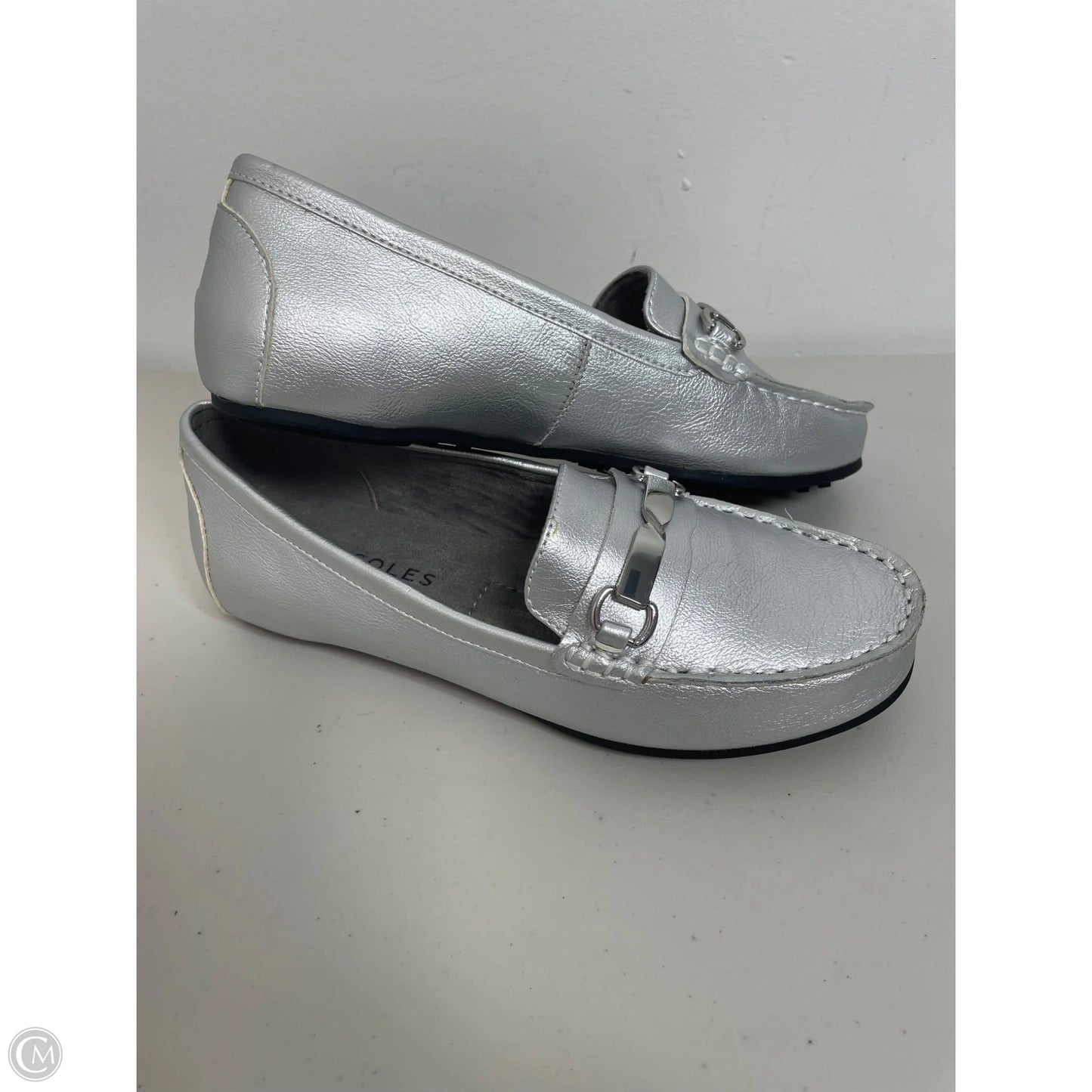 Shoes Flats By Aerosoles In Silver, Size: 6.5