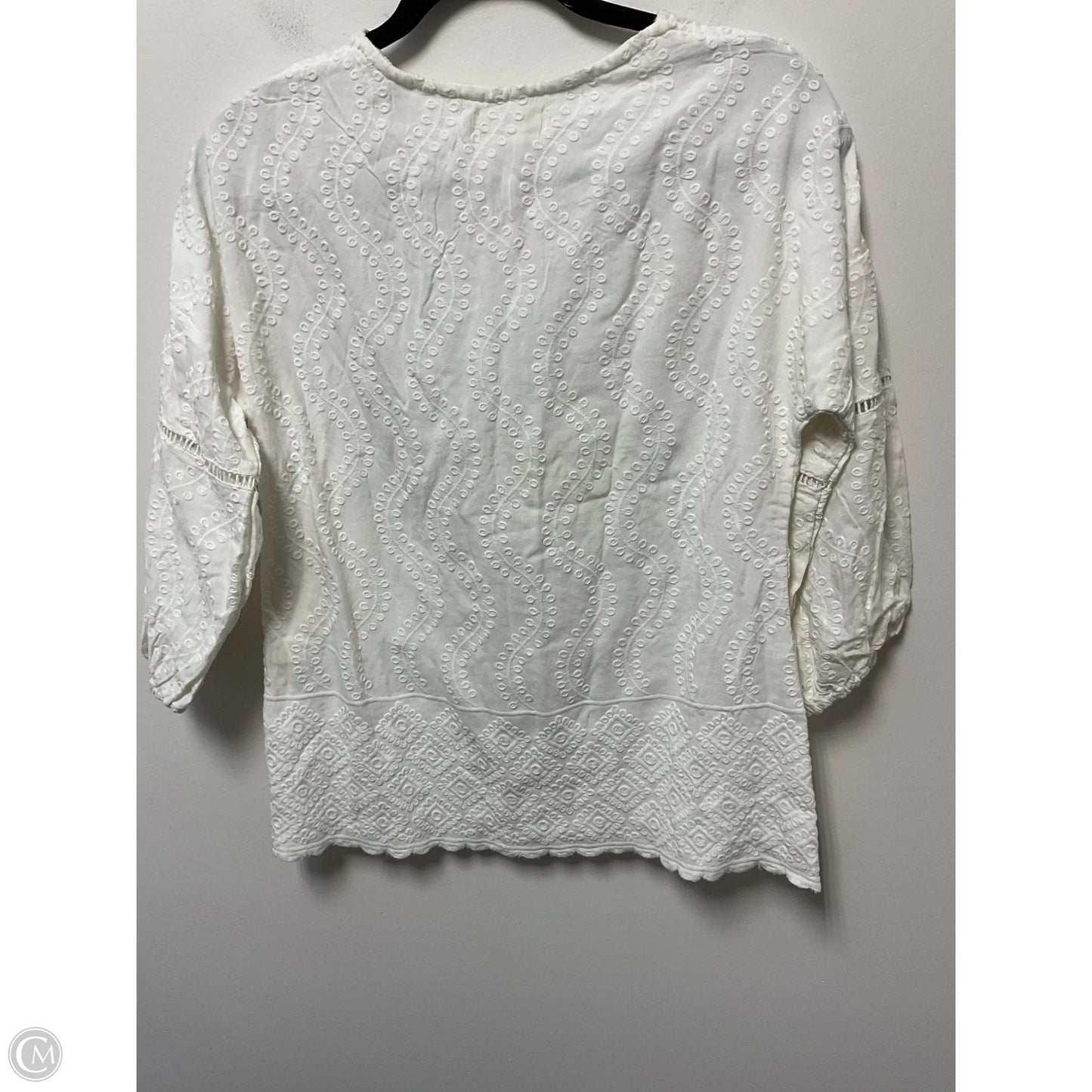 Top Long Sleeve By Clothes Mentor In White, Size: M