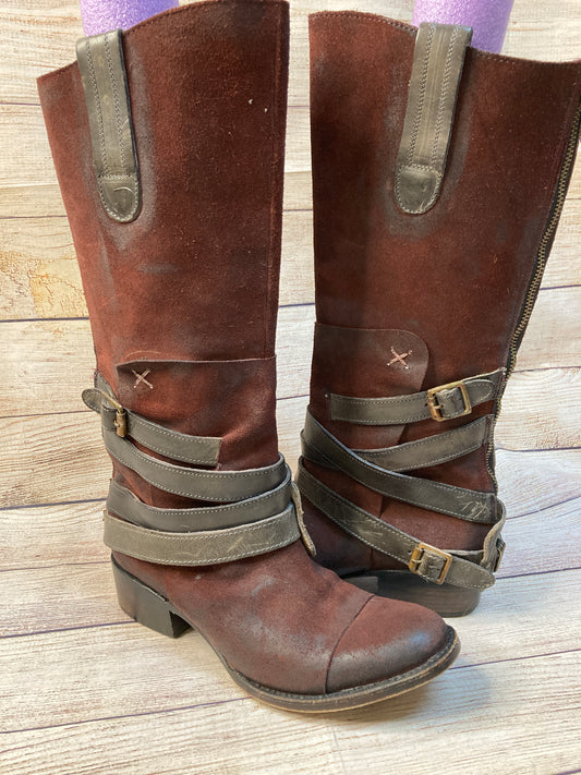 Boots Knee Heels By Freebird  Size: 9