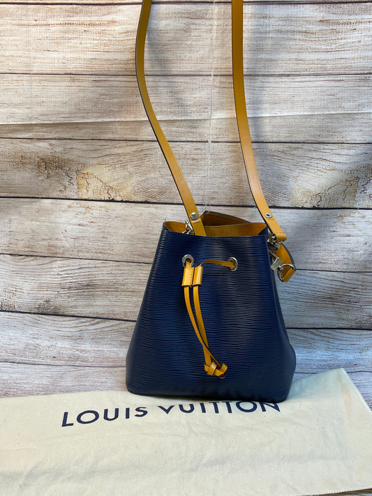 Crossbody Luxury Designer By Louis Vuitton  Size: Small